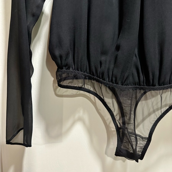 FLEUR DU MAL key hole Bodysuit. Size small - Picture 6 of 7